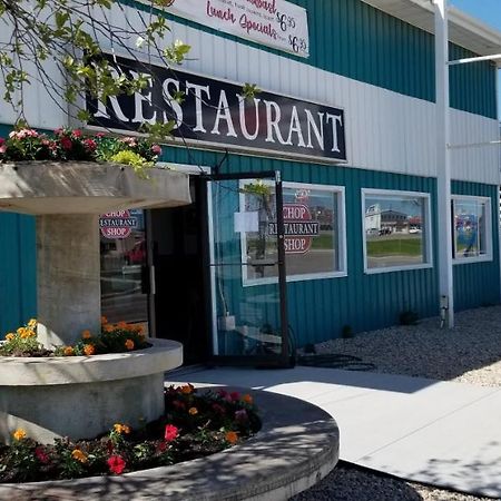 Wild Rose Country Inn Grande Prairie Exterior foto